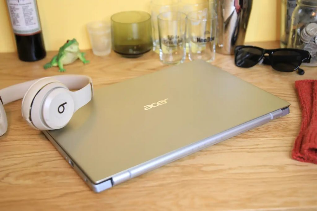 Acer Aspire 5 student laptop with Intel Core i3, 8 GB RAM, and 256 GB SSD under $500