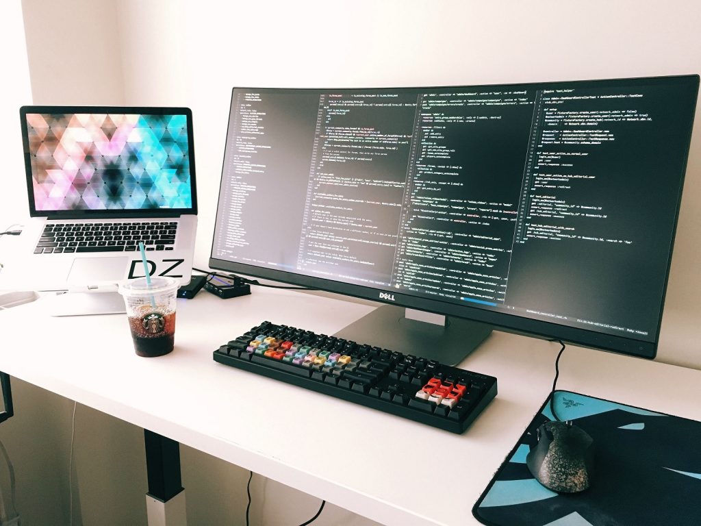 Programming monitor setup on curved ultrawide display